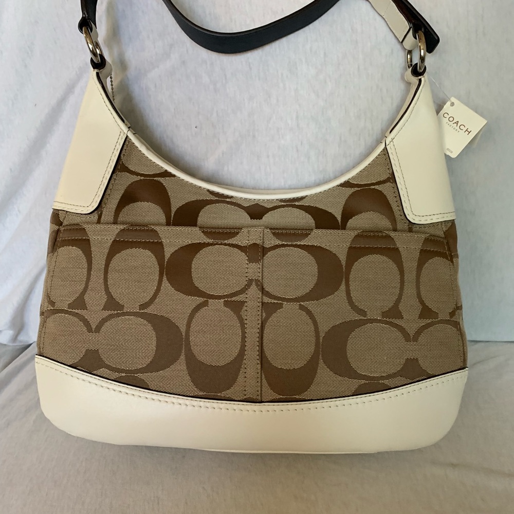 Authentic Coach leather hobo style shoulder bag. - Picture 2 of 11